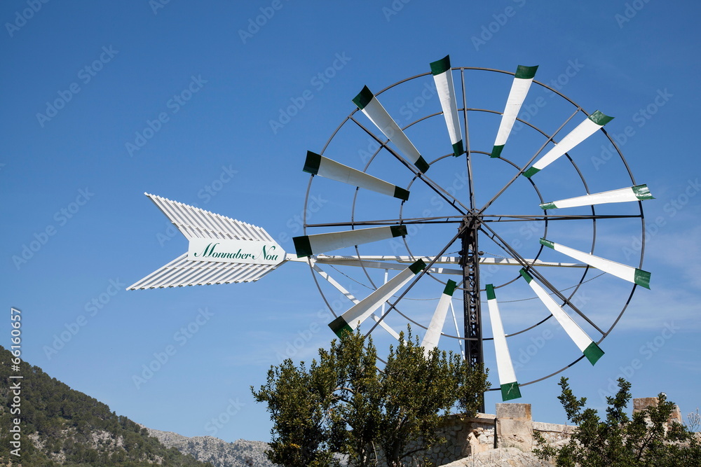 Fototapeta premium Windmühlen auf Mallorca