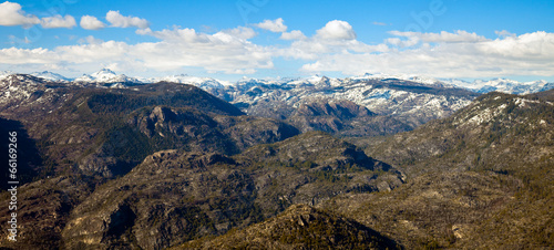 Sierra Nevada Mountains from a Peak in Yosemite © nstanev