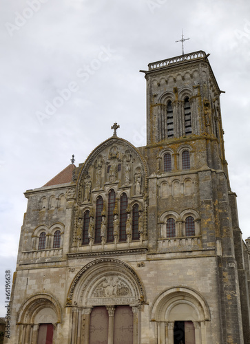 Obraz na płótnie Basilique of St. Mary Magdalene in Vezelay Abbey. France w salonie