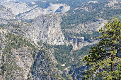 Photography Sunny view of yosemite valley national park