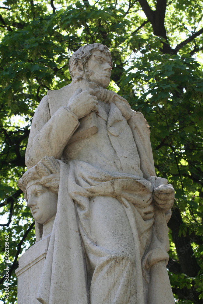 Estatua Simon de Rojas Clemente y Rubio