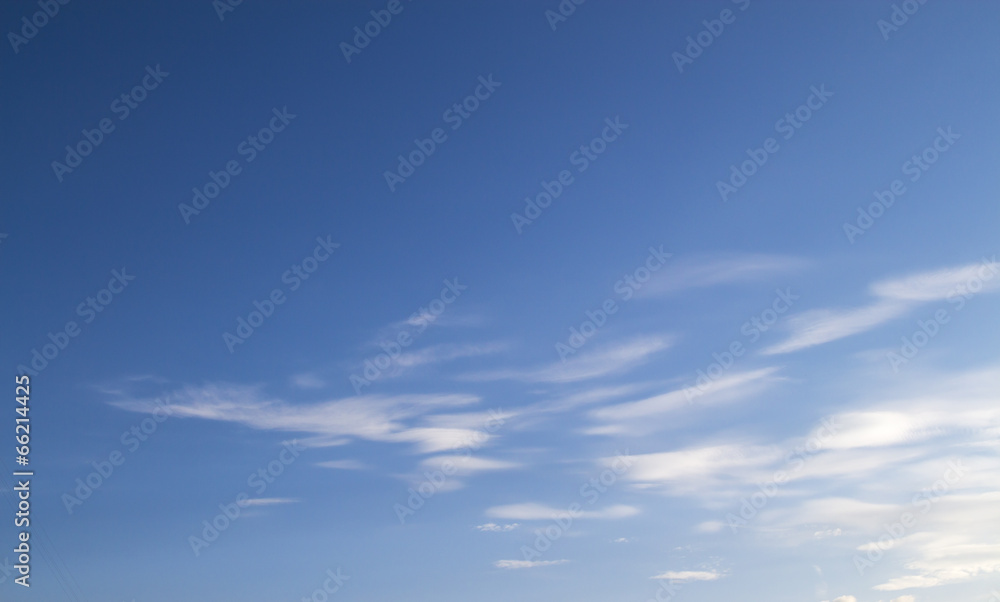 Fototapeta premium cirrus and cumulus clouds on blue sky