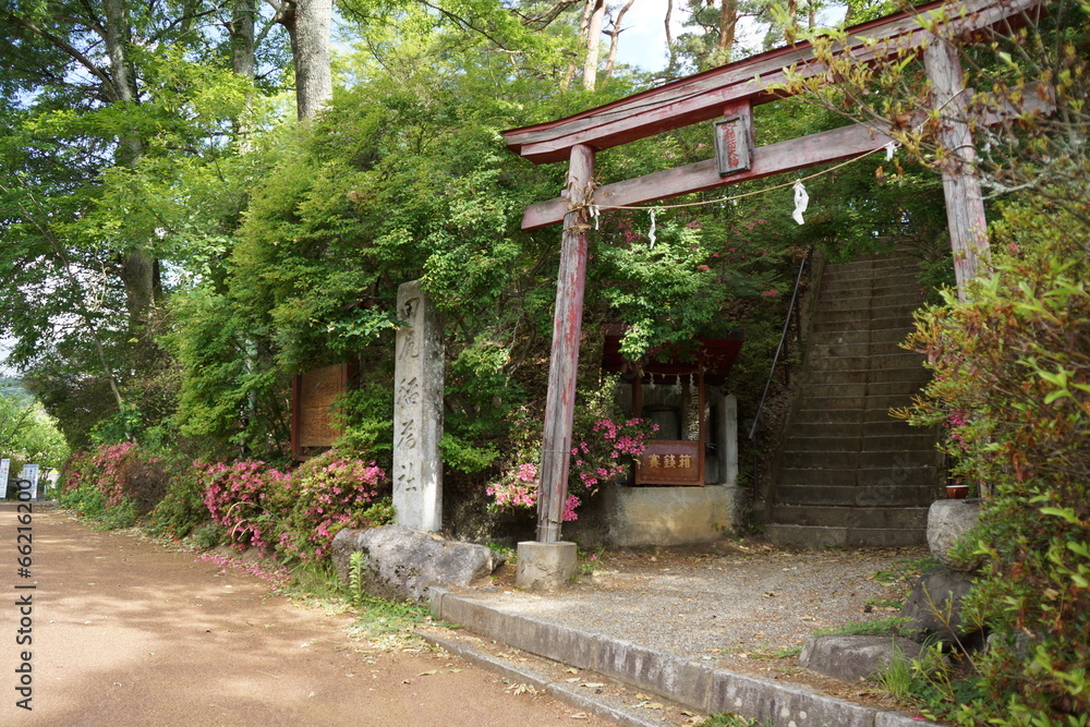 天竜峡の小さなお稲荷様　伏見田尻稲荷