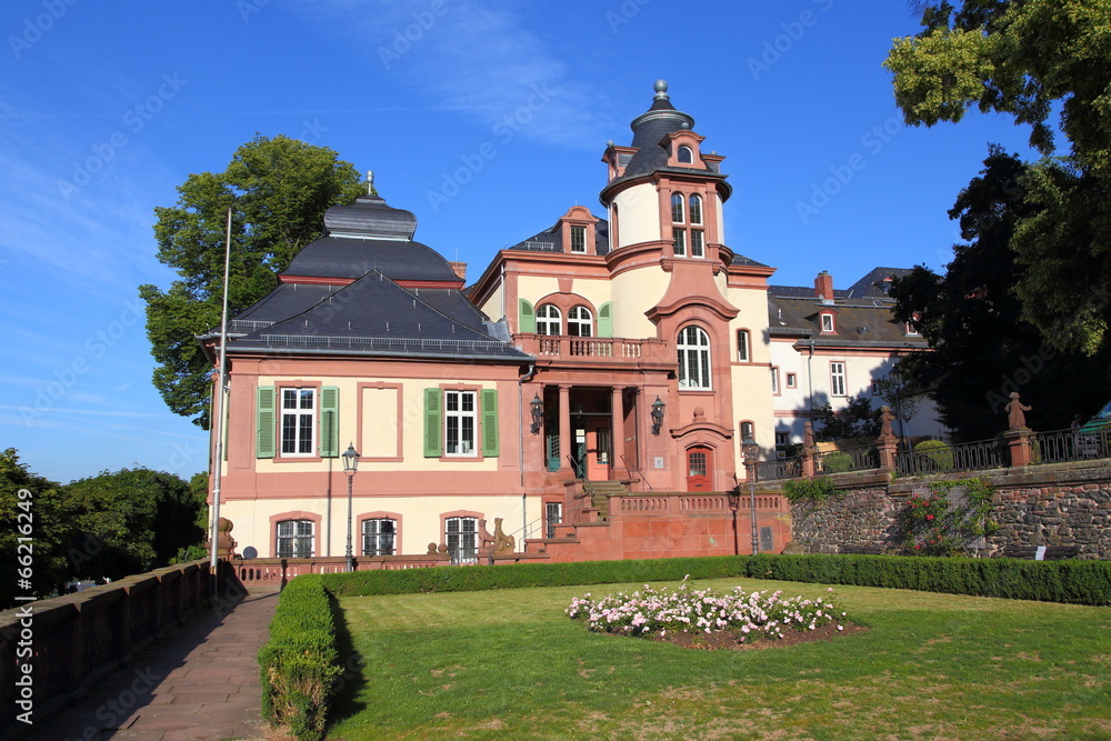 Frankfurt-Höchst, das Standesamt (Bolongaropalast) - Juni 2014