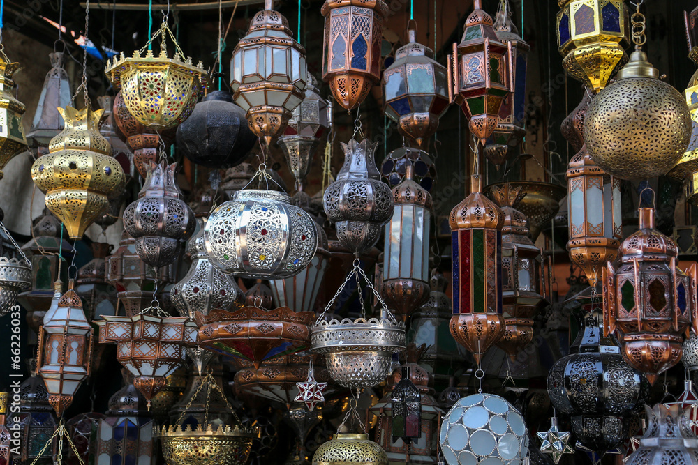 étal de lampes décoratives berbères (marrakech) 1