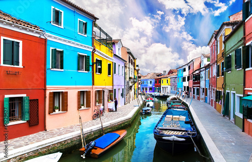 Venice, Burano island canal © EMrpize