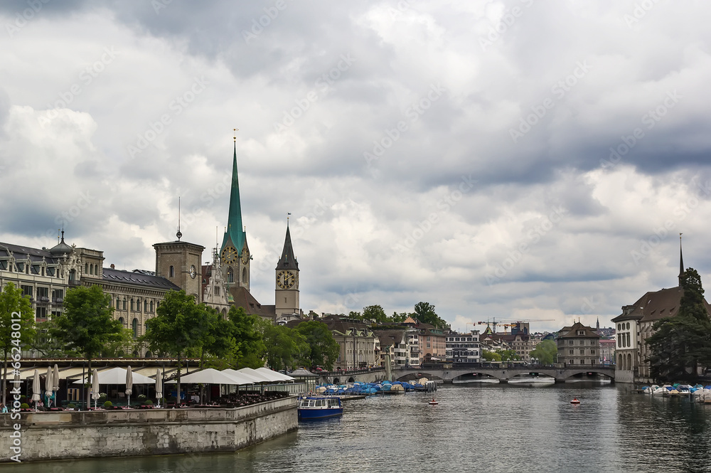 Fototapeta premium Limmat river in Zurich