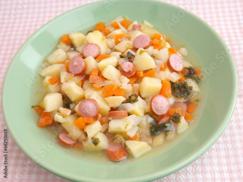 Kartoffelsuppe mit Würstchen