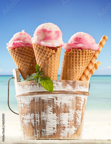 Fruit ice cream on beach © Jag_cz