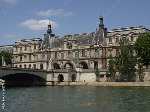 Museo del Louvre en París