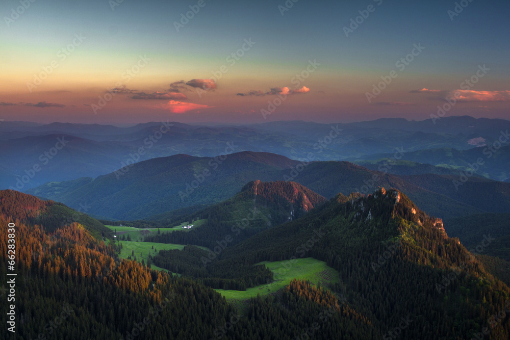 Obraz premium Sunset in the mountain