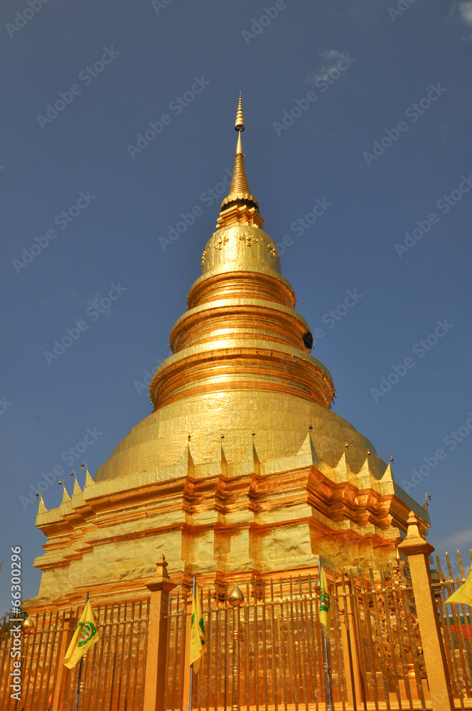Naklejka premium Hariphunchai pagoda, Lamphun, Thailand