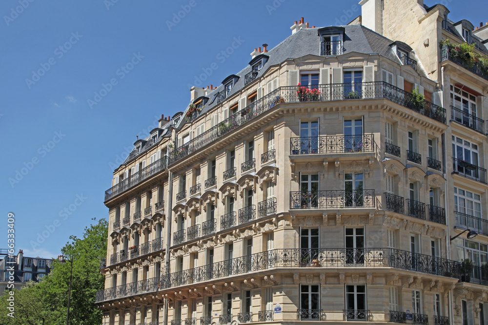 Naklejka premium immeuble parisien