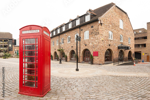 Classic red British telephone box in London. © pio3