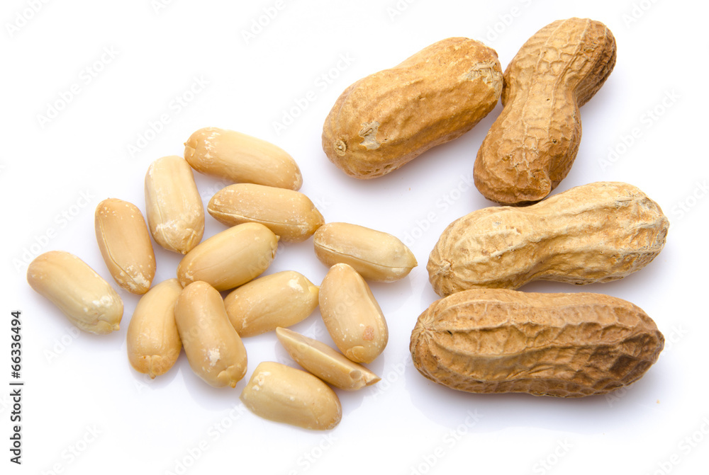 Opened and whole peanuts Opened and whole peanuts