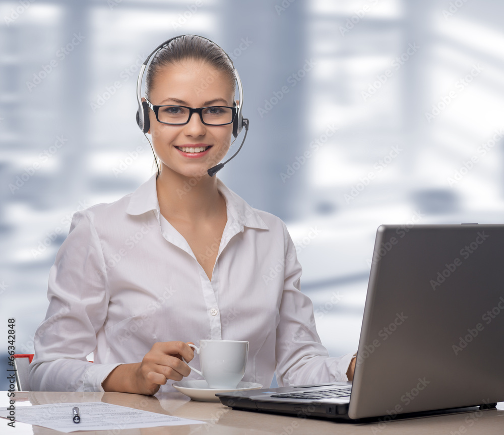 Businesswoman talking on the phone,operator Businesswoman talking on the phone,operator