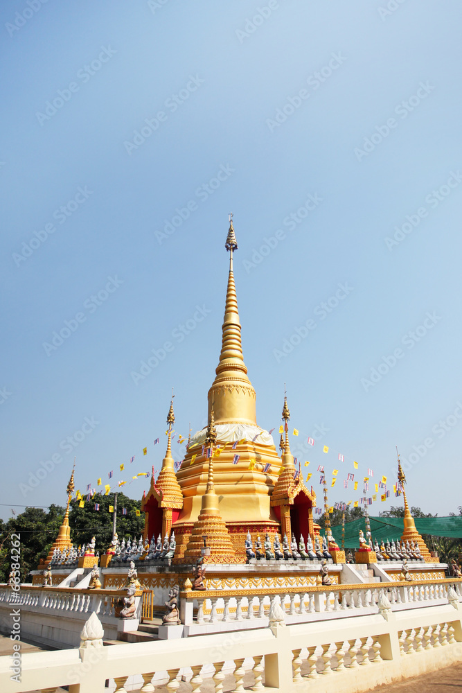 Naklejka premium Stupa of Wat Bang Krai