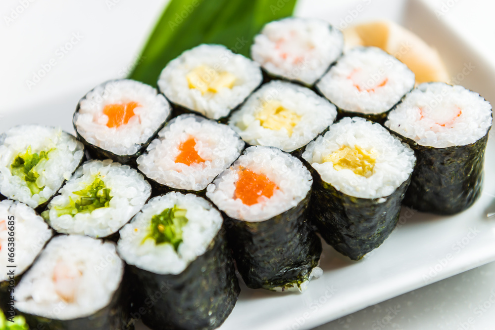 Sushi roll Sushi roll