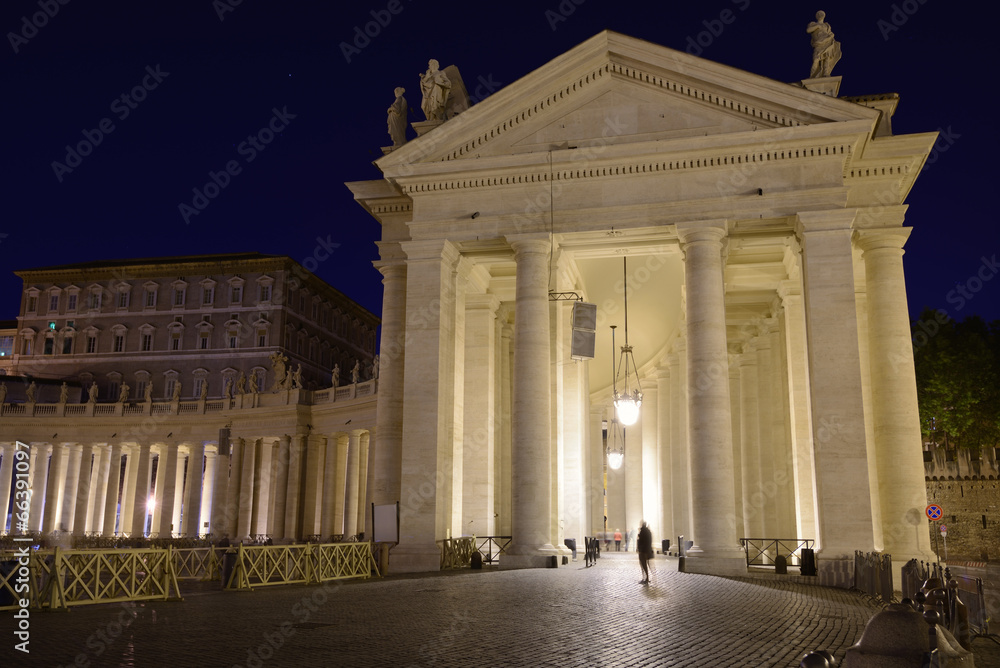 Obraz premium St. Peter's Square, colonnade, Vatican, Rome