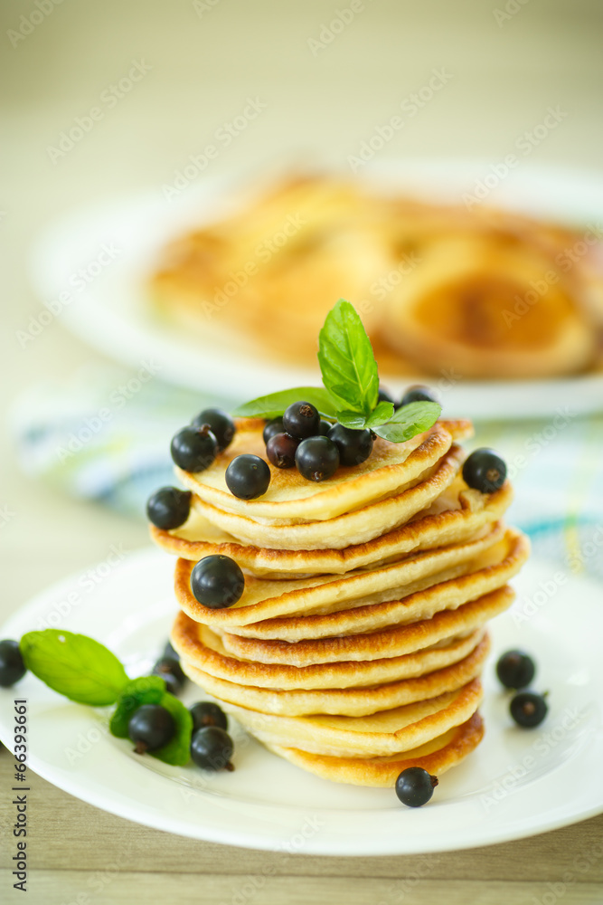 pancakes with currants pancakes with currants