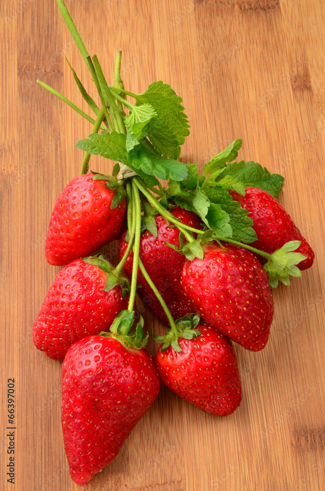 Bundle of strawberries