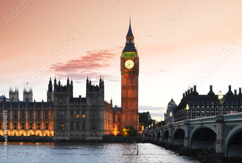 London at night © HappyAlex