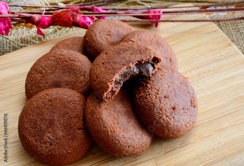 cookies with cream gianduja photo