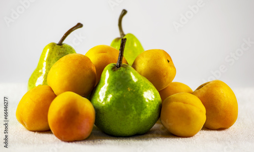 Pear apricot