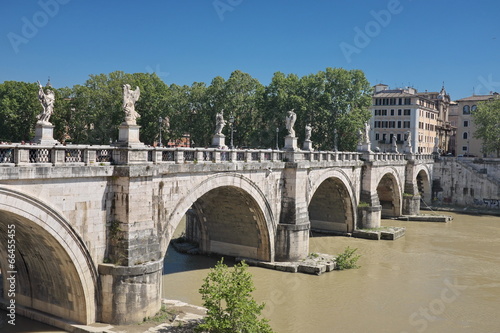 Pont sur le Tibre, Rome.