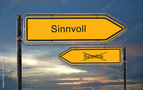 Fényképezés Strassenschild 18 - Sinnvoll