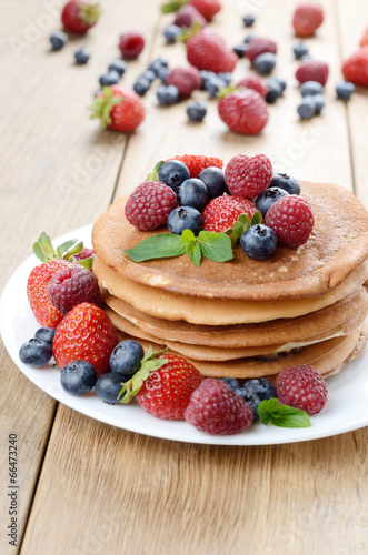 Pancakes with berries