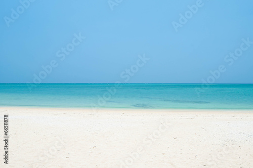 沖縄のビーチ 百名ビーチ