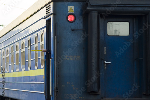 Фрагмент отправляющегося железнодорожного состава © waldemarus
