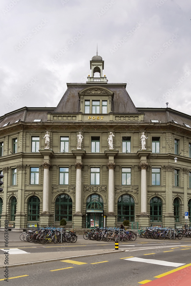 Fototapeta premium post office buildingn, Lucerne