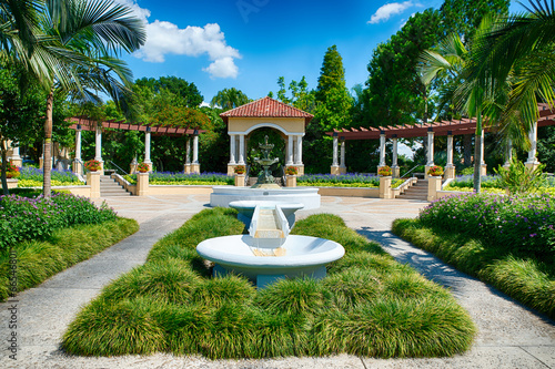 Fountain at public park in Lakeland, Florida photo