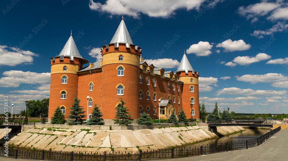 административное здание санатория построенное в стиле замка