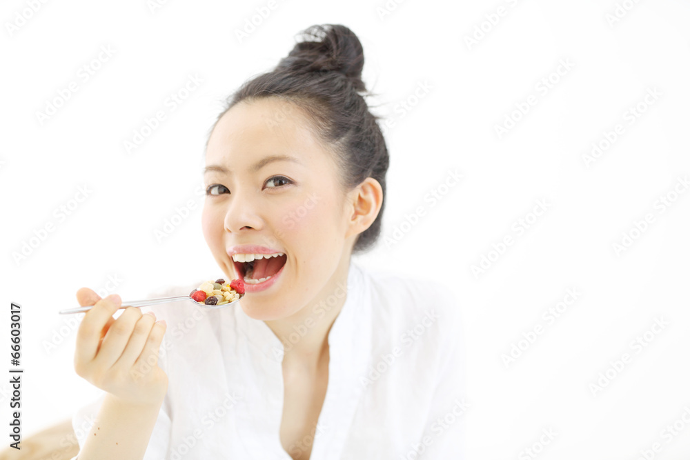 朝食・若い女性 朝食・若い女性