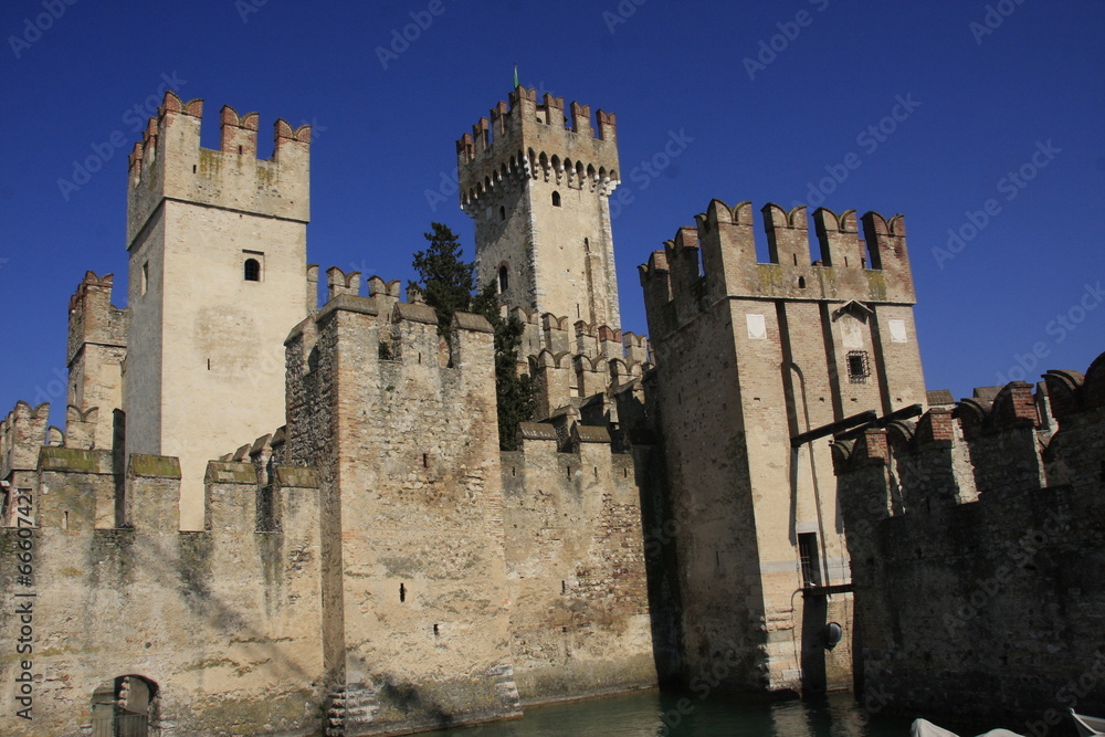 le château Rocca Scaligera