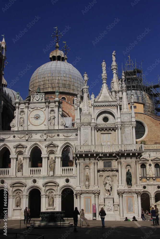Fototapeta premium derrière la basilique San Marco