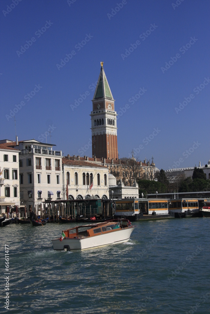 Campanile San Marco vu du grand canal