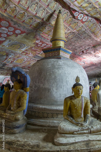 buddha images in dambulla