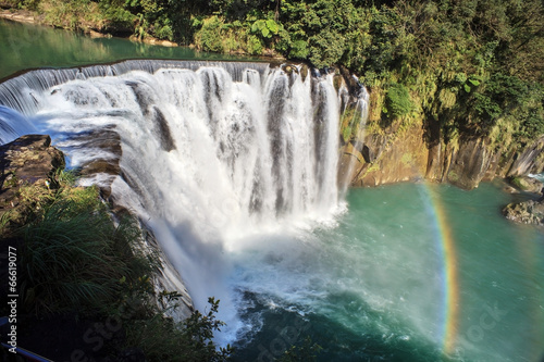 waterfall in shifen taiwan