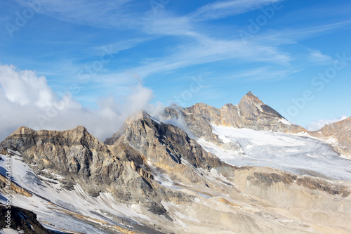 Erosione glaciale in alta montagna