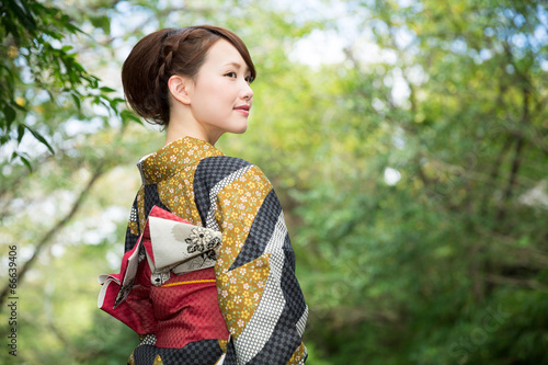 Photographie Une femme en kimono