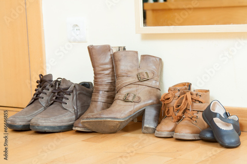  pairs of autumn shoes