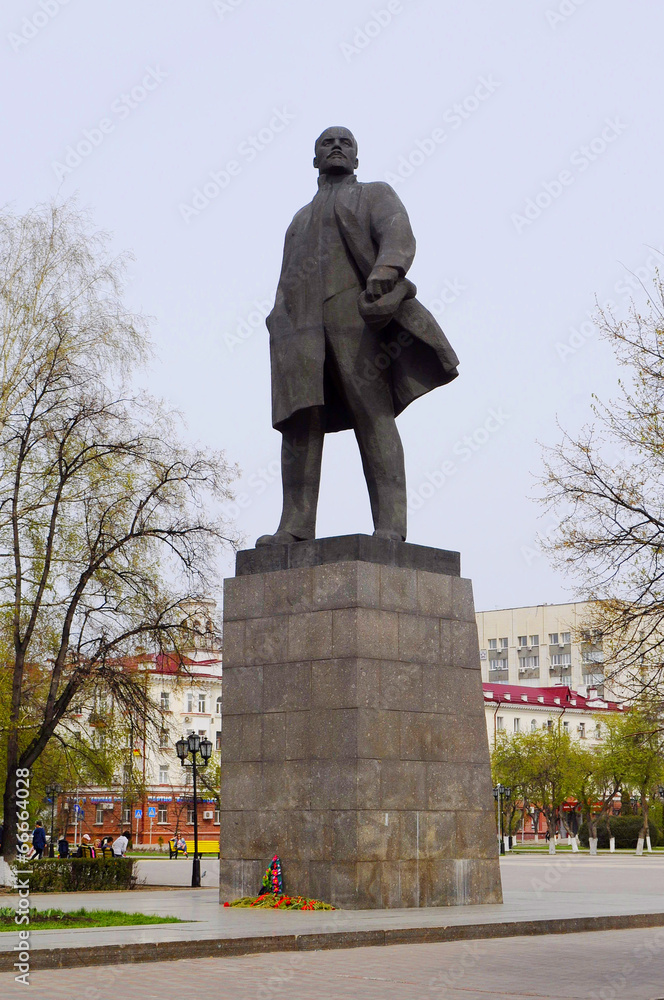 Monument to V. I. Lenin on a central square. Tyumen, Russia.