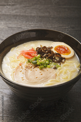 とんこつラーメン