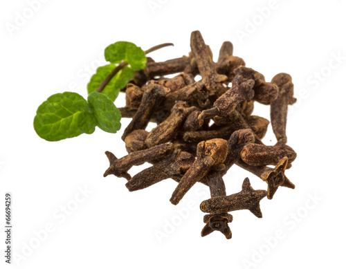 Cloves heap