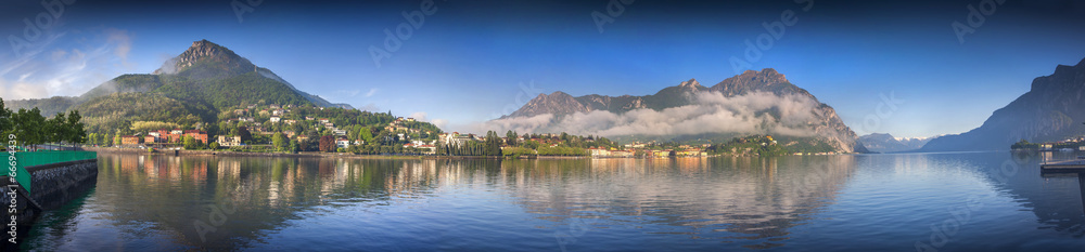 Fototapeta premium Panorama of the lake Lecco.