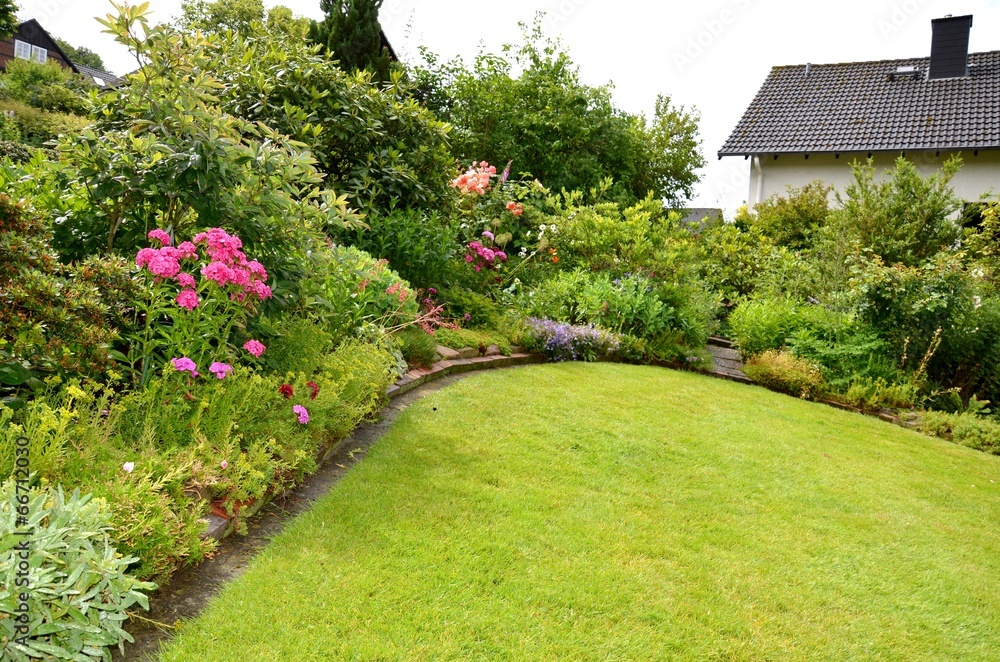 Naklejka premium garden view